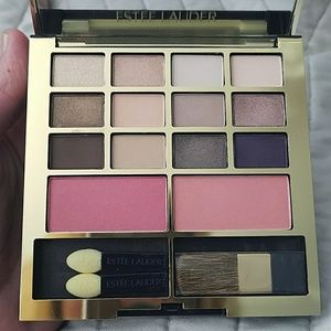 Estee Lauder eyeshadow palette